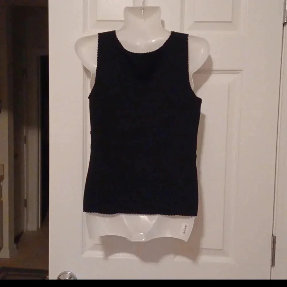Sydney Easton sleeveless top with dragonfly embroidery Women's Size Medium - Picture 6 of 8